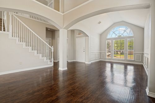 305 Boulder Creek Dr, Desoto, TX, 75115-5327 | Card Image