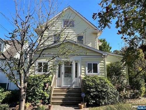 209 Park Ave, Teaneck, NJ, 07666-3914 | Card Image