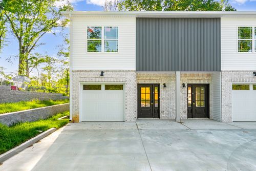 1-8-217 Cave St, Clarksville, TN, 37042 | Card Image