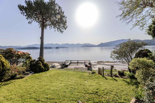 1162 Point Rd, Gibsons, BC, V0N1V1 | Card Image