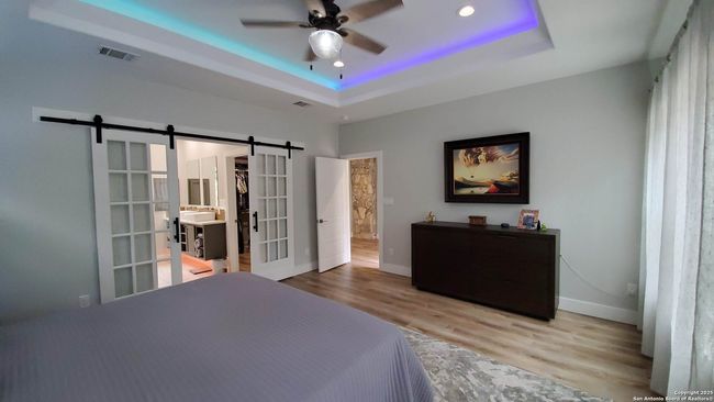 9810 Park Dr, House other with 2 bedrooms, 3 bathrooms and null parking in Helotes TX | Image 29