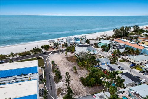 1101 Gulf Dr N, BRADENTON BEACH, FL, 34217-2313 | Card Image