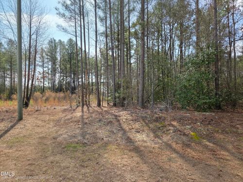 275 Raynor Sands Dr, Dunn, NC, 28334-8028 | Card Image