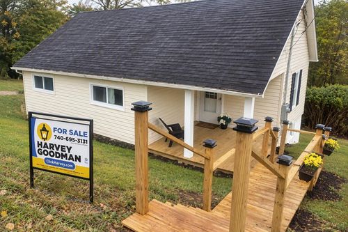 237 South 1st, Shinnston, WV, 26431 | Card Image