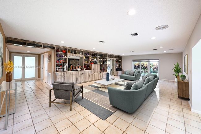 V-16 - 1130 Cypress Dr, Home with 3 bedrooms, 3 bathrooms and null parking in Pompano Beach FL | Image 9