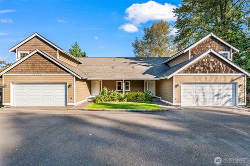 11720 Se 208th St, Kent, WA, 98031-1693 | Card Image