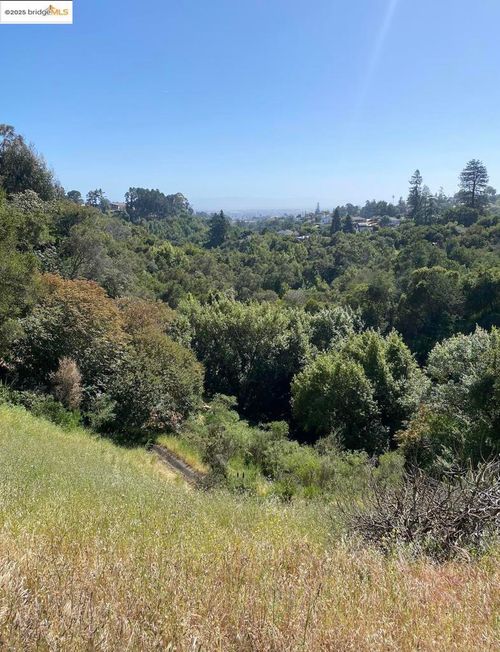 4145 Oak Hill Rd, Oakland, CA, 94605-4519 | Card Image