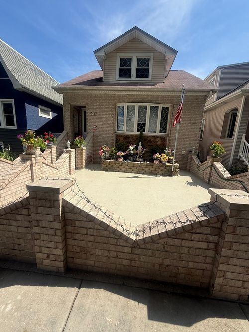 5117 N Kolmar Avenue, Chicago, IL, 60630 | Card Image