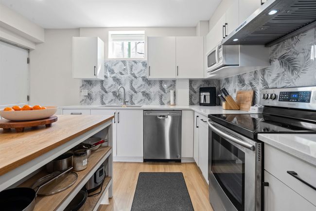 22178 124 Ave, House other with 8 bedrooms, 5 bathrooms and 10 parking in Maple Ridge BC | Image 13