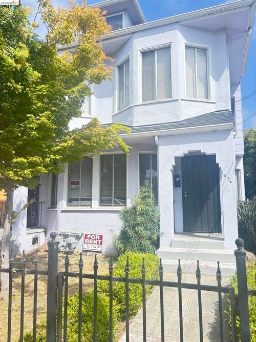 1074 43rd St, Emeryville, CA, 94608-3647 | Card Image