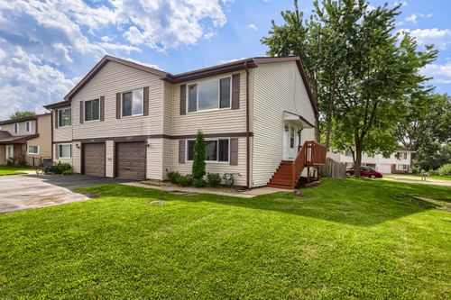 2165 Wildwood Ct, Hanover Park, IL, 60133 | Card Image