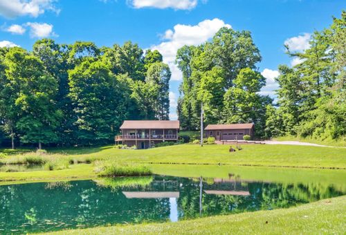 23526 Caves Rd, Gambier, OH, 43022-9789 | Card Image