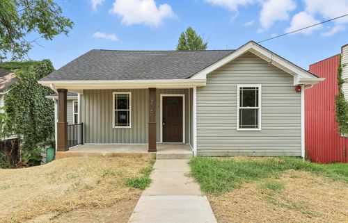 706 Cumberland Dr, Clarksville, TN, 37040-8751 | Card Image