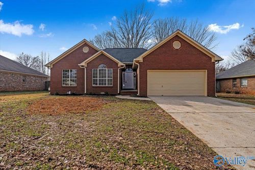 109 Sleepy Hollow Ln, Madison, AL, 35758-7669 | Card Image
