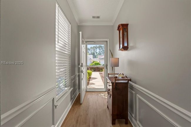 Entrance | Image 5