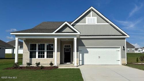 415 Thistle Meadow Ln, Aberdeen, NC, 28315-7203 | Card Image