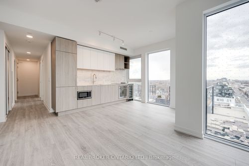 1106-2020 Bathurst St, York, ON, M5P0A6 | Card Image