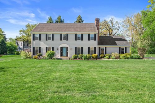 20845 Hunters Run, Brookfield, WI, 53045-4661 | Card Image
