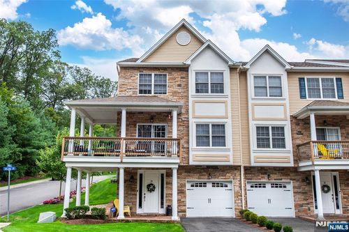 29 Halina Ln, Butler, NJ, 07405-1556 | Card Image