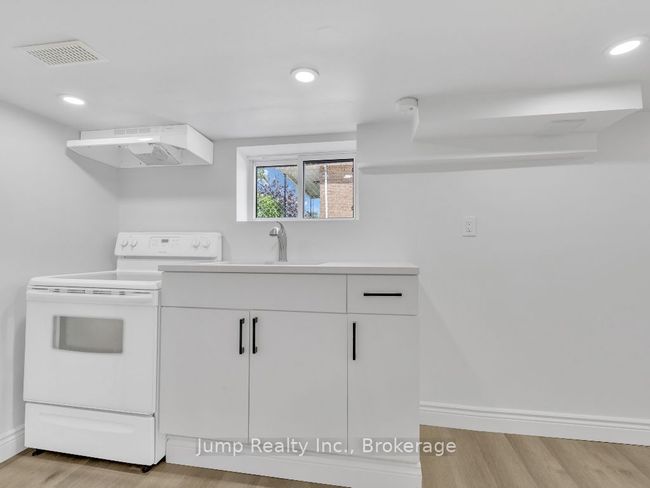 1662 Cadillac St, House other with 5 bedrooms, 3 bathrooms and null parking in Windsor ON | Image 28