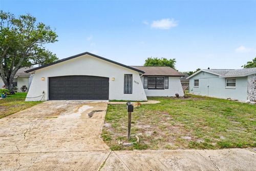 7030 Ingleside Dr, PORT RICHEY, FL, 34668-3819 | Card Image