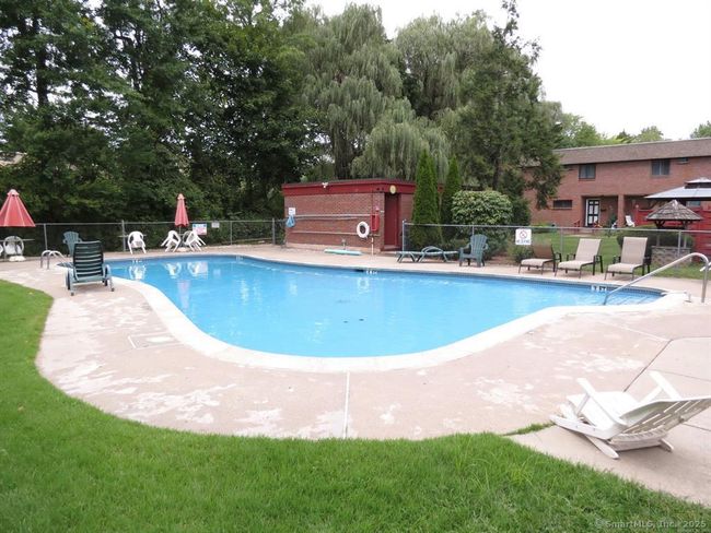 21 - 21 Sharon Ln, Condo with 2 bedrooms, 2 bathrooms and null parking in Wethersfield CT | Image 32