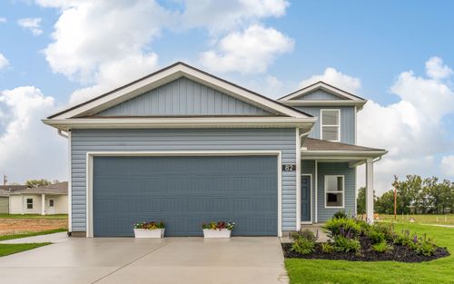 82 Philips Dr, Manchester, TN, 37355-2745 | Card Image