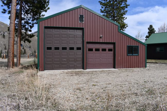Rear view of the RV garage/shop | Image 38