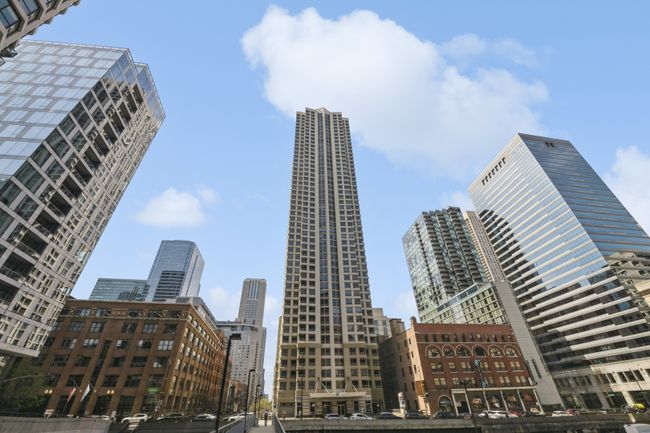 2011 - 440 N Wabash Avenue, Condo with 2 bedrooms, 2 bathrooms and 1 parking in Chicago IL | Image 25