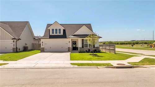 3100 Brady Ct, Bryan, TX, 77808-1517 | Card Image