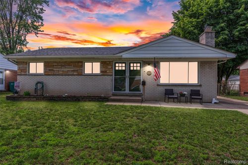 37565 Westvale St, Romulus, MI, 48174-1042 | Card Image