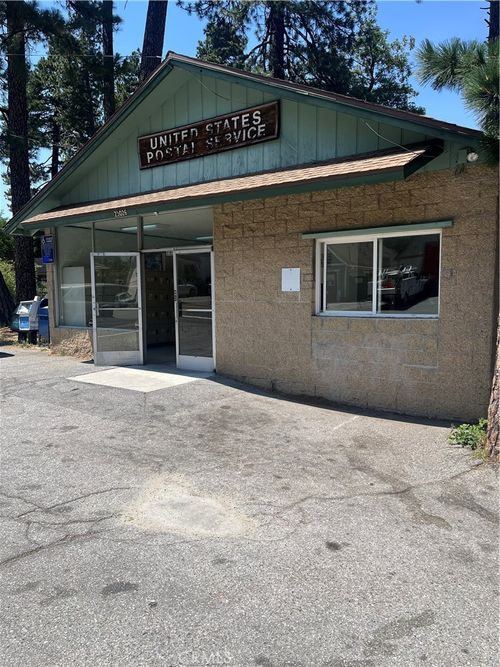 23026 Waters Dr, Crestline, CA, 92325-0678 | Card Image