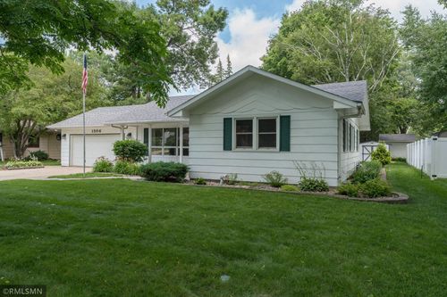 1506 James Dr, North Mankato, MN, 56003-2011 | Card Image