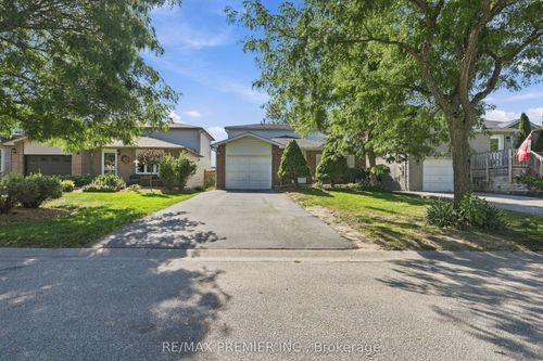 54 Hersey Cres, Barrie, ON, L4N8R2 | Card Image