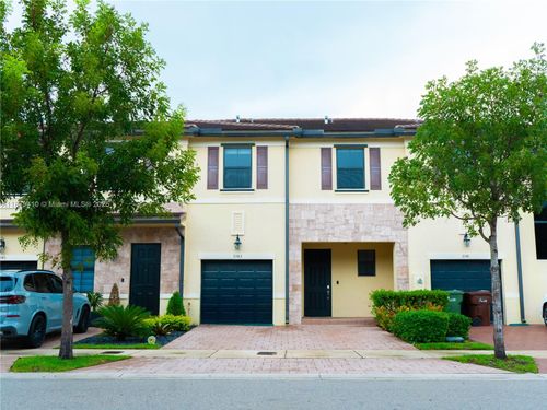 3343 W 100th Ter, Hialeah, FL, 33018-2102 | Card Image