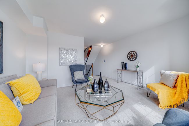 1916 Donald Cousens Pky, House attached with 3 bedrooms, 4 bathrooms and 1 parking in Markham ON | Image 14