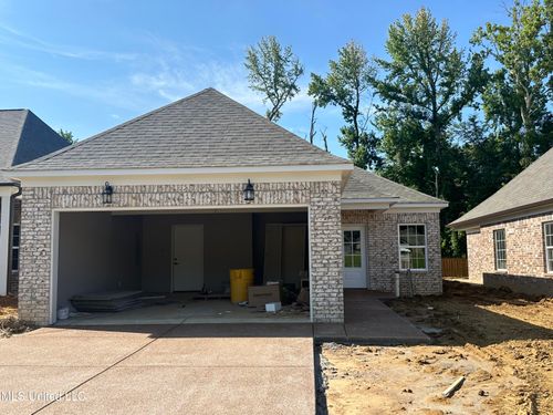 413 Country Garden Dr, Southaven, MS, 38671-1051 | Card Image