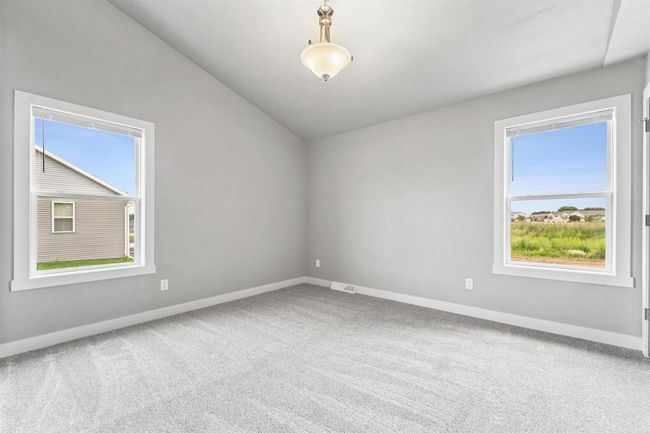 3487 E Rubyred Drive, House other with 5 bedrooms, 3 bathrooms and null parking in APPLETON WI | Image 23