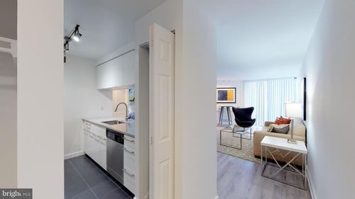 apt-301-601 24th St Nw, WASHINGTON, DC, 20037-2676 | Card Image