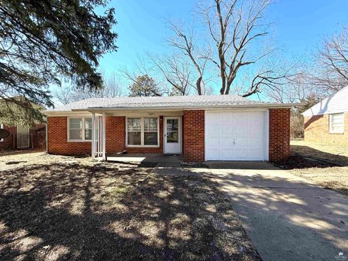 1507 Campus Road, Manhattan, KS, 66502 | Card Image