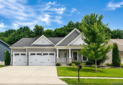 240 Carlton Point Dr, Wentzville, MO, 63385-4807 | Card Image