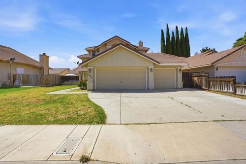 1974 Rainier Drive, Los Banos, CA, 93635 | Card Image