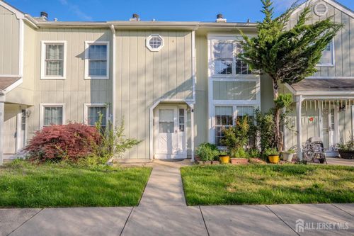 4 Pond View Dr, Plainsboro, NJ, 08536-2529 | Card Image