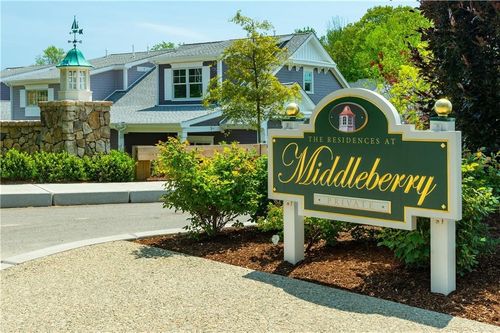 47 Travelers Ct, East Greenwich, RI, 02818-7303 | Card Image
