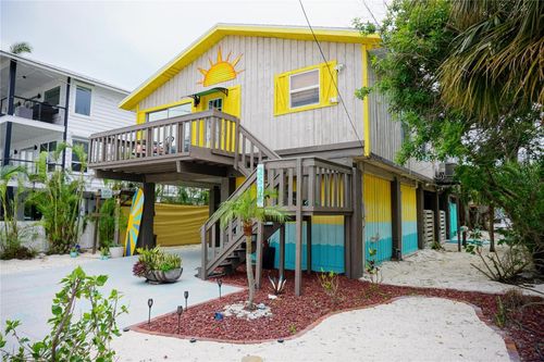 2504 Avenue B, BRADENTON BEACH, FL, 34217-2226 | Card Image
