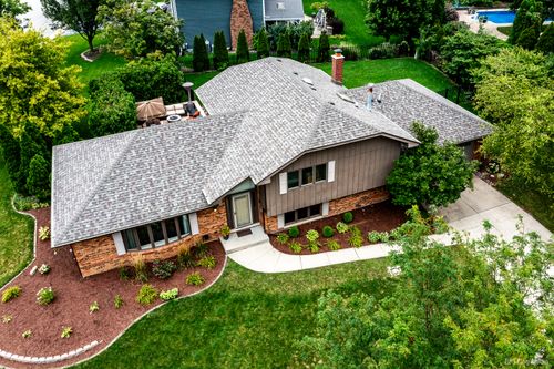 105 Azalea Rd, Frankfort, IL, 60423-1585 | Card Image