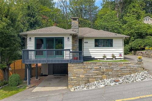 334 Hill St, Blowing Rock, NC, 28605-6119 | Card Image