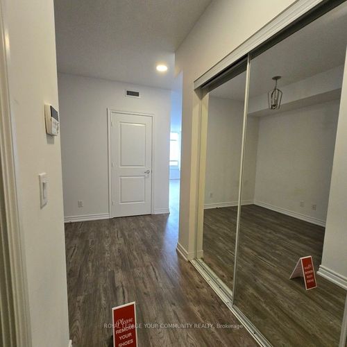 312-9245 Jane St, Vaughan, ON, L6A0J9 | Card Image
