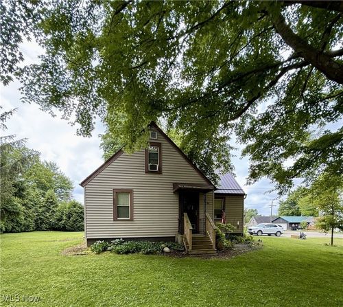 7 W Main Street, Savannah, OH, 44874 | Card Image