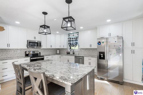 1802 Wooldridge Ferry Rd, Elizabethtown, KY, 42701-6119 | Card Image